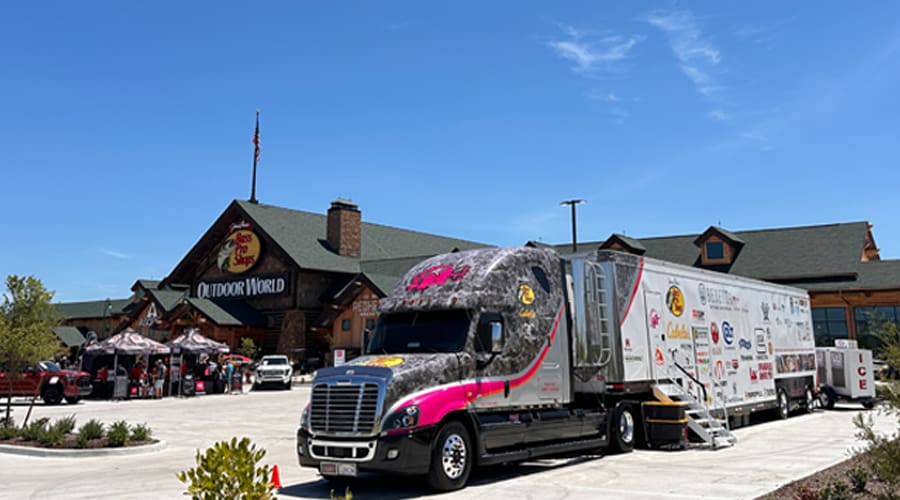 Shoot Like A Girl to Visit Bass Pro Shops in Portage, Indiana for the 2025 Authentic Tour
